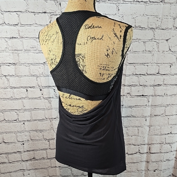 Lululemon Athletica Racerback Sports Bra with attached Mesh-Like Tank Size 6 - Picture 1 of 9